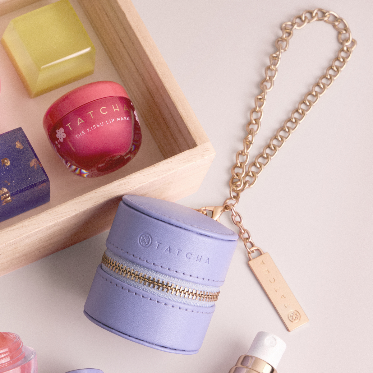 The Kissu Lip Mask & Keepsake Case